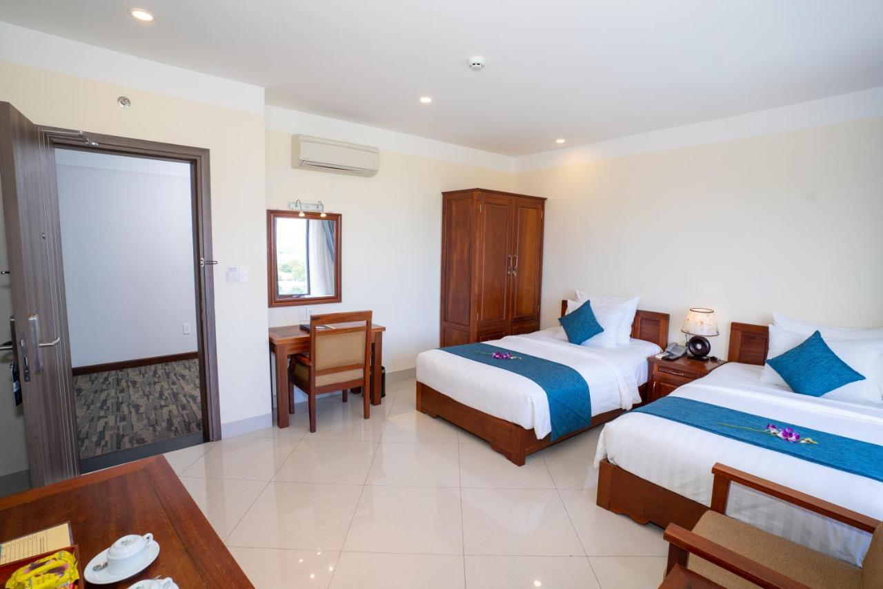 Hotel Navy 4*